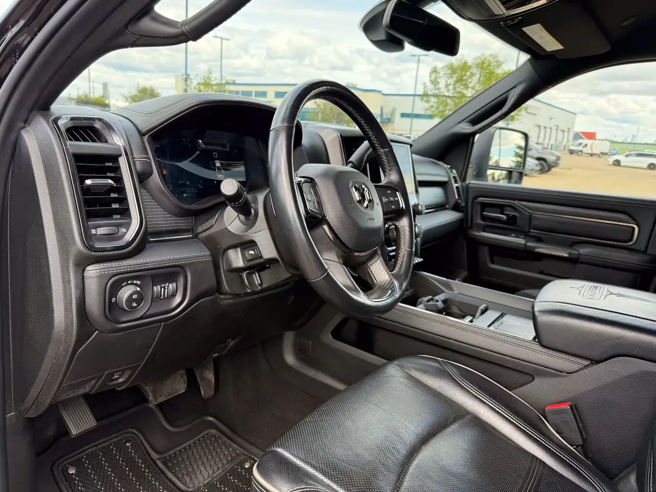 RAM 2500 снимка RAM 2500