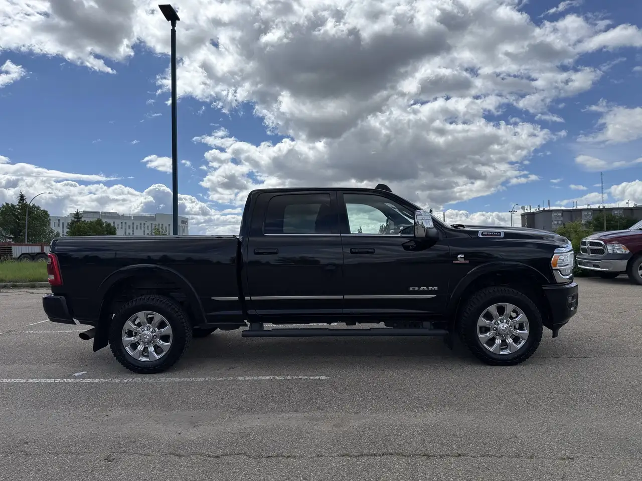 RAM 2500 снимка RAM 2500