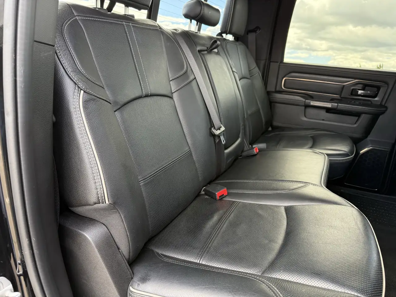 RAM 2500 снимка RAM 2500
