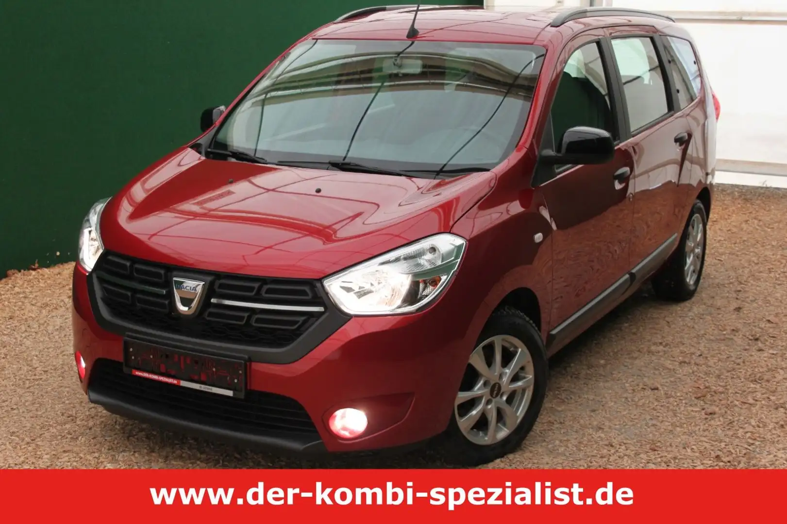 Dacia Lodgy 1.4/ 7-Sitzer/ Klima/ SHZ/ PDC/ Navi/ Alu Rot - 1