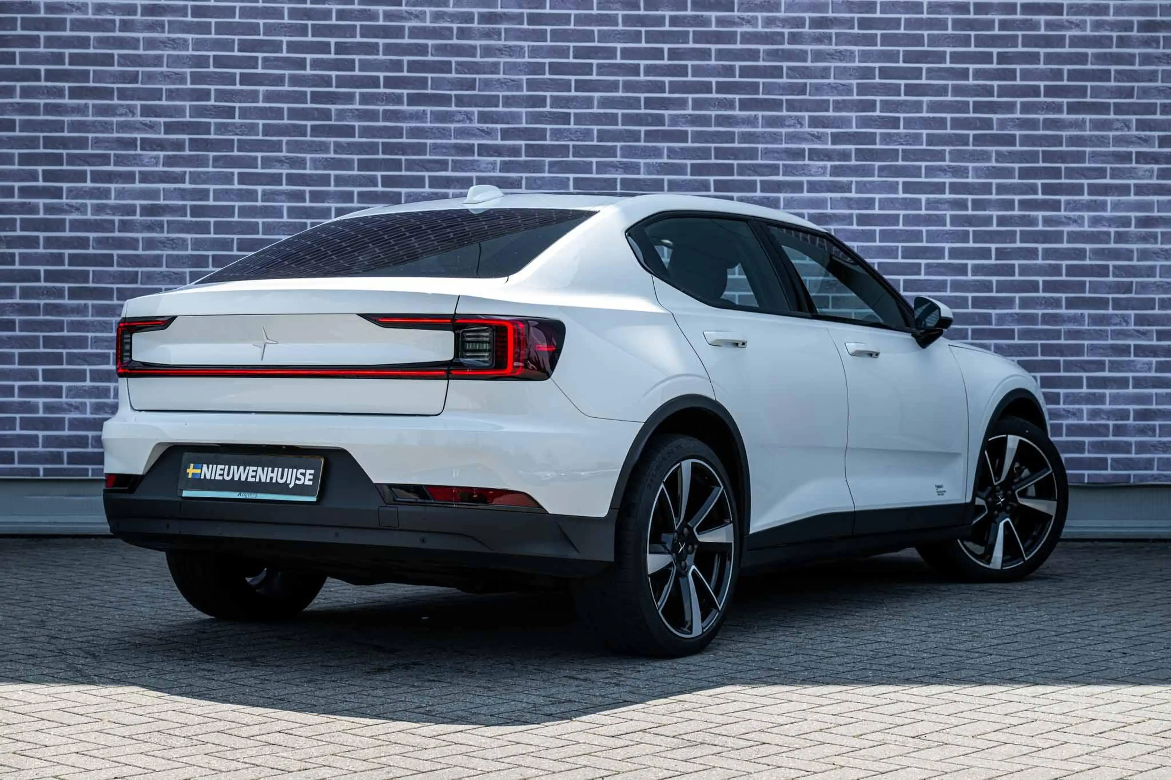 Polestar 2 Long Range Dual Motor 78 kWh | Plus Pack | Cruise — photo 2