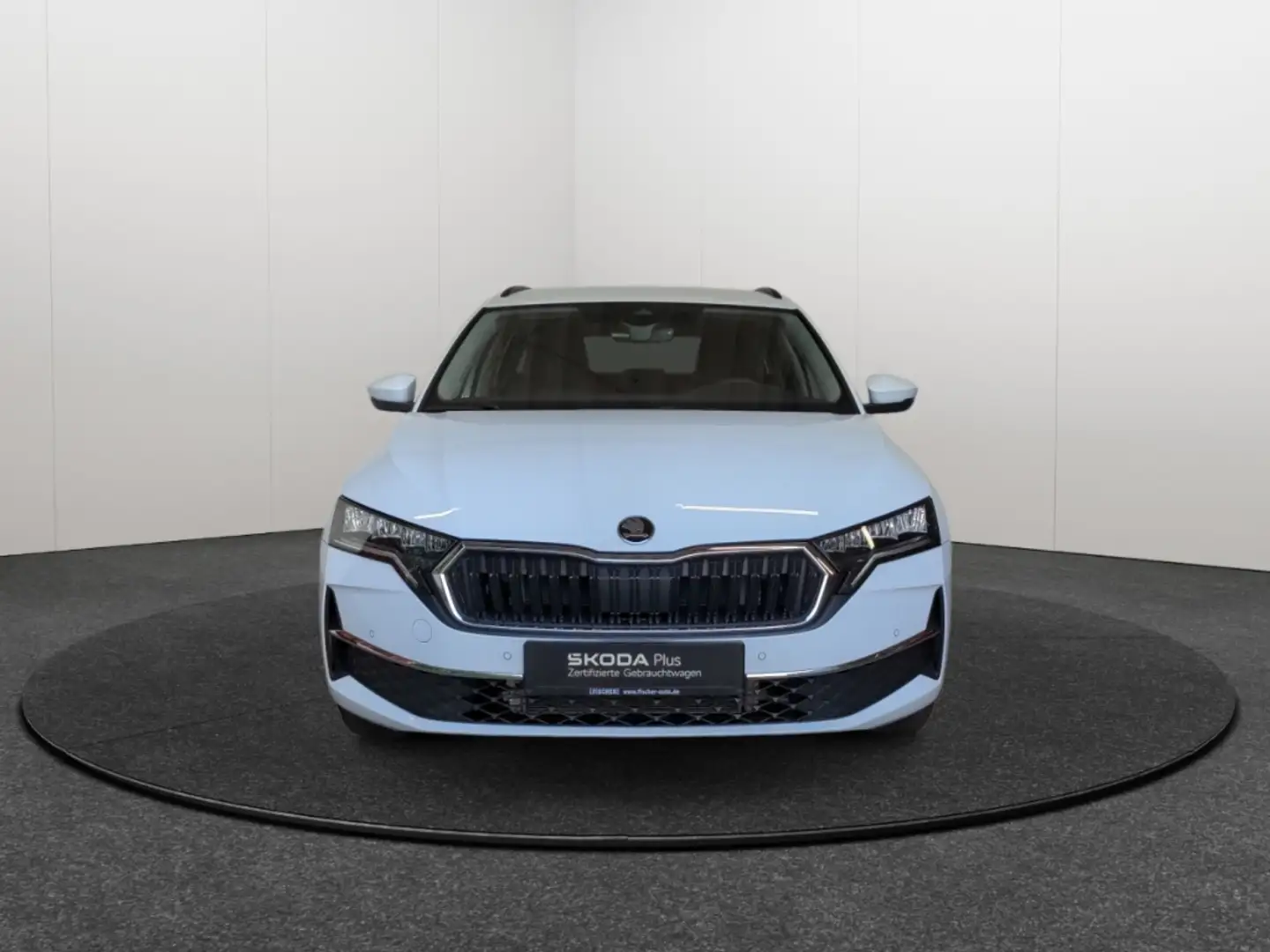 Skoda Octavia Combi 1.5 eTSI DSG Selection LED AHK Navi Rear Vie Weiß - 2