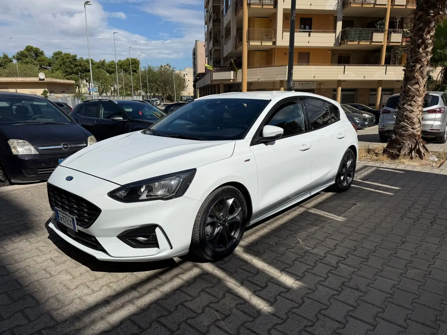 Ford Focus 1.5 ecoblue ST-Line Co-pilot s&s 120 CV Blanc - 1