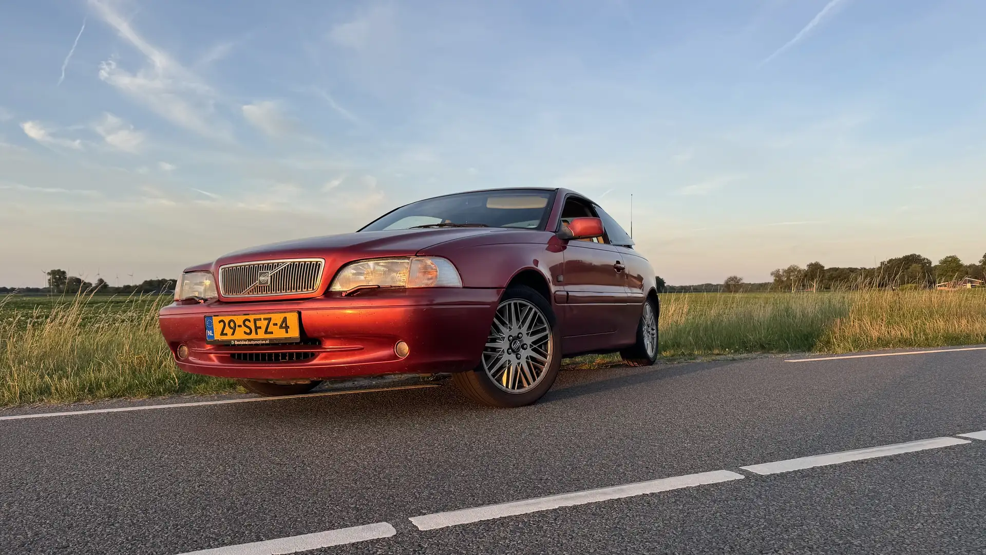 Volvo C70 2.5 T Exclusive Červená - 1