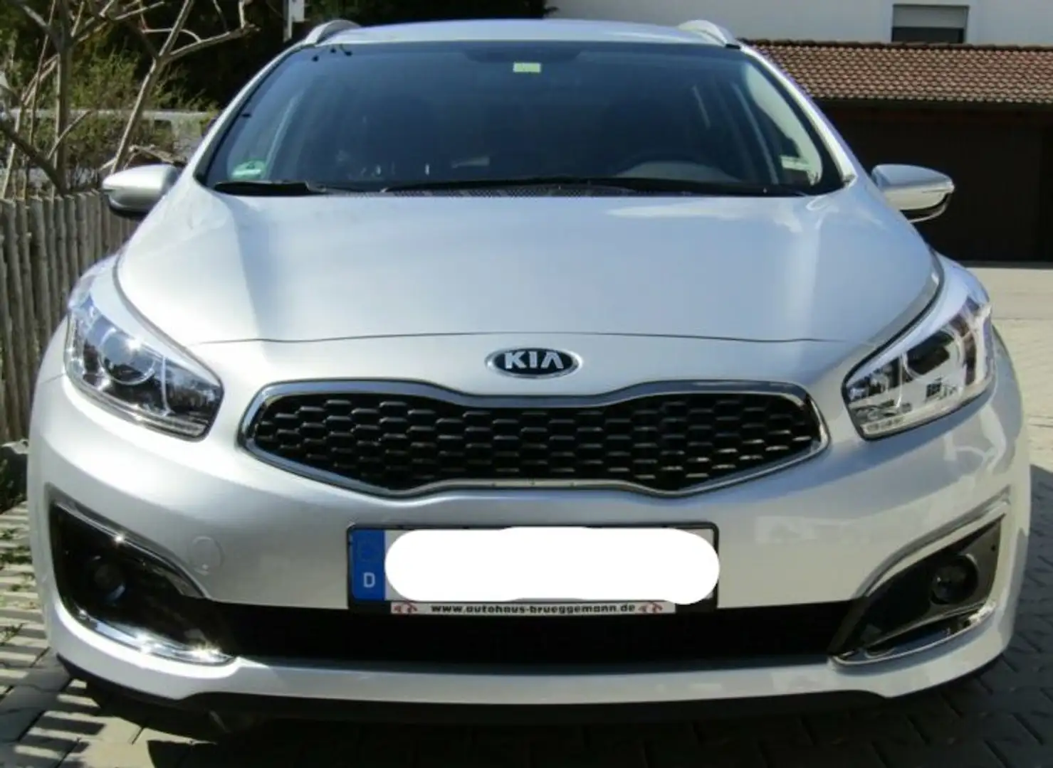 Kia Ceed SW / cee'd SW Ceed SW Diesel 1.6 CRDi 136 DCT ISG Spirit srebrna - 2