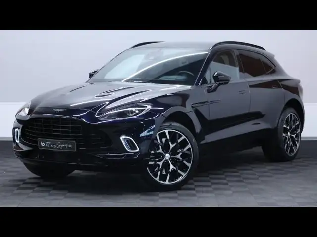 Aston Martin DBX 4.0 V8 550