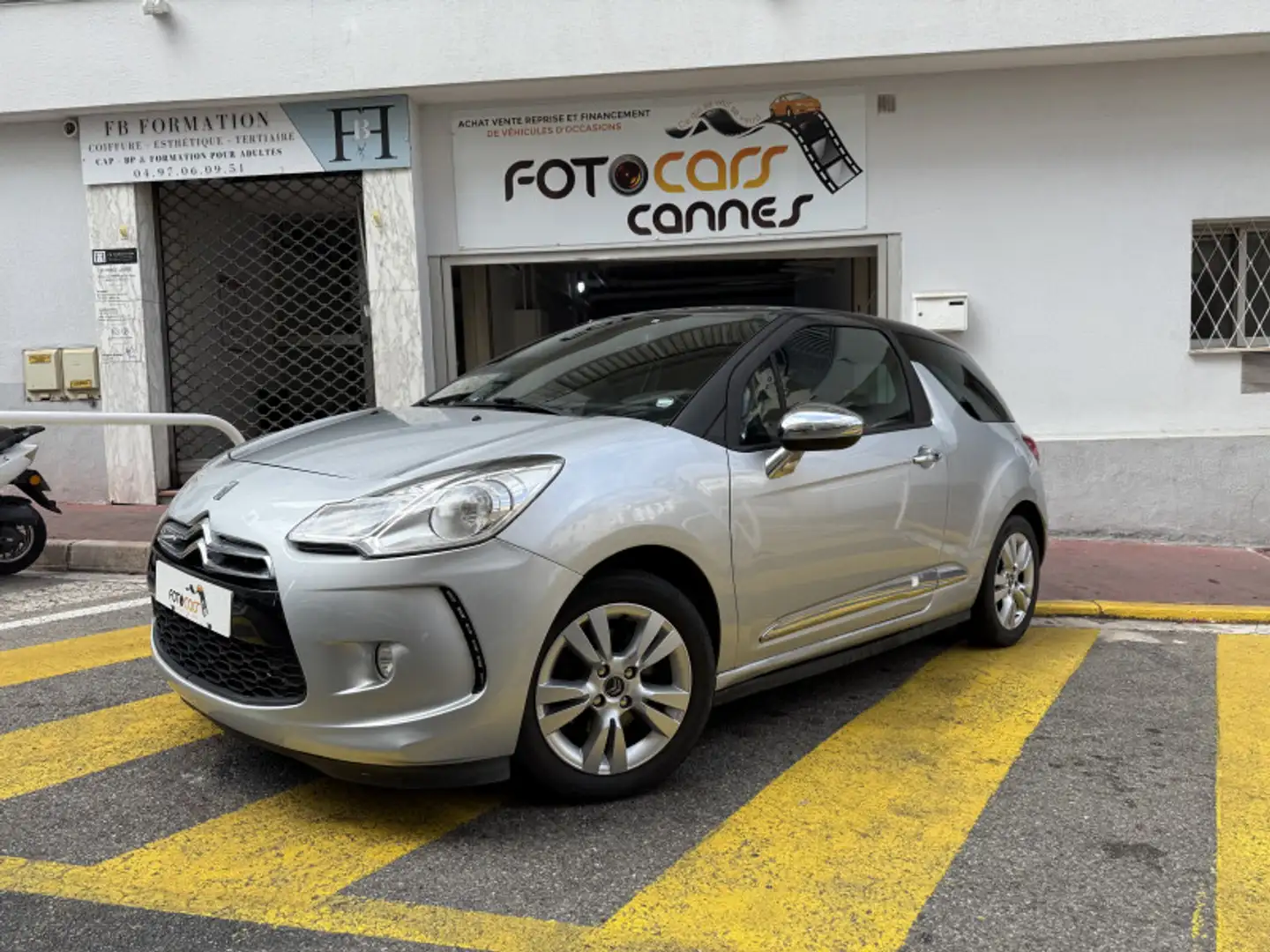 Citroen DS3 1.6 VTI SO CHIC Gris - 1