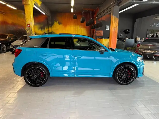 Audi SQ2 view 8