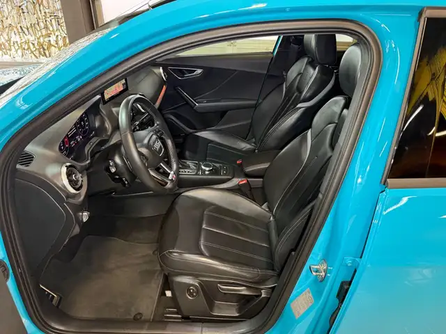 Audi SQ2 view 12