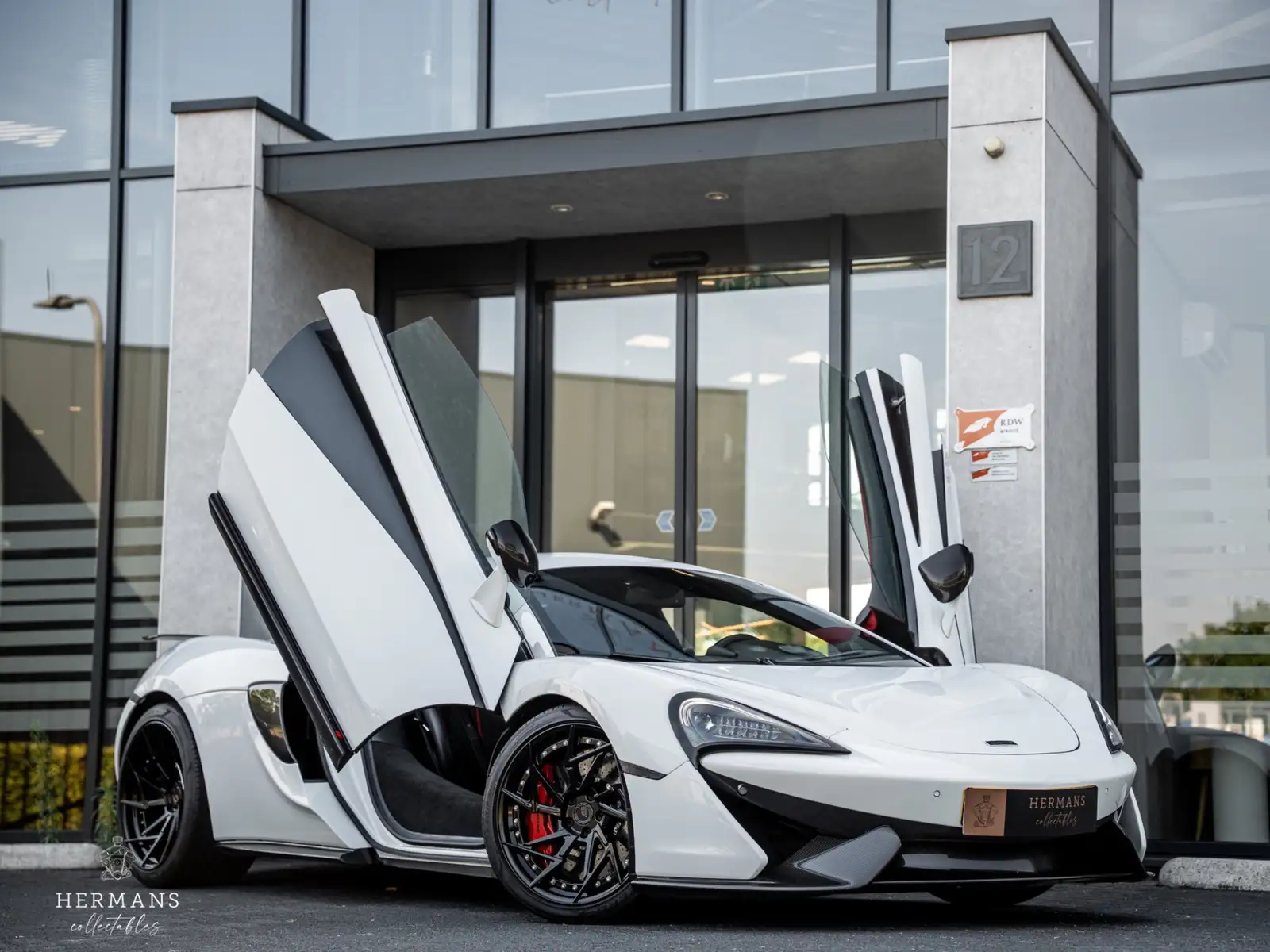 McLaren 3.8 V8 / Akrapovic / Novitec / Org. NL / Carbon
