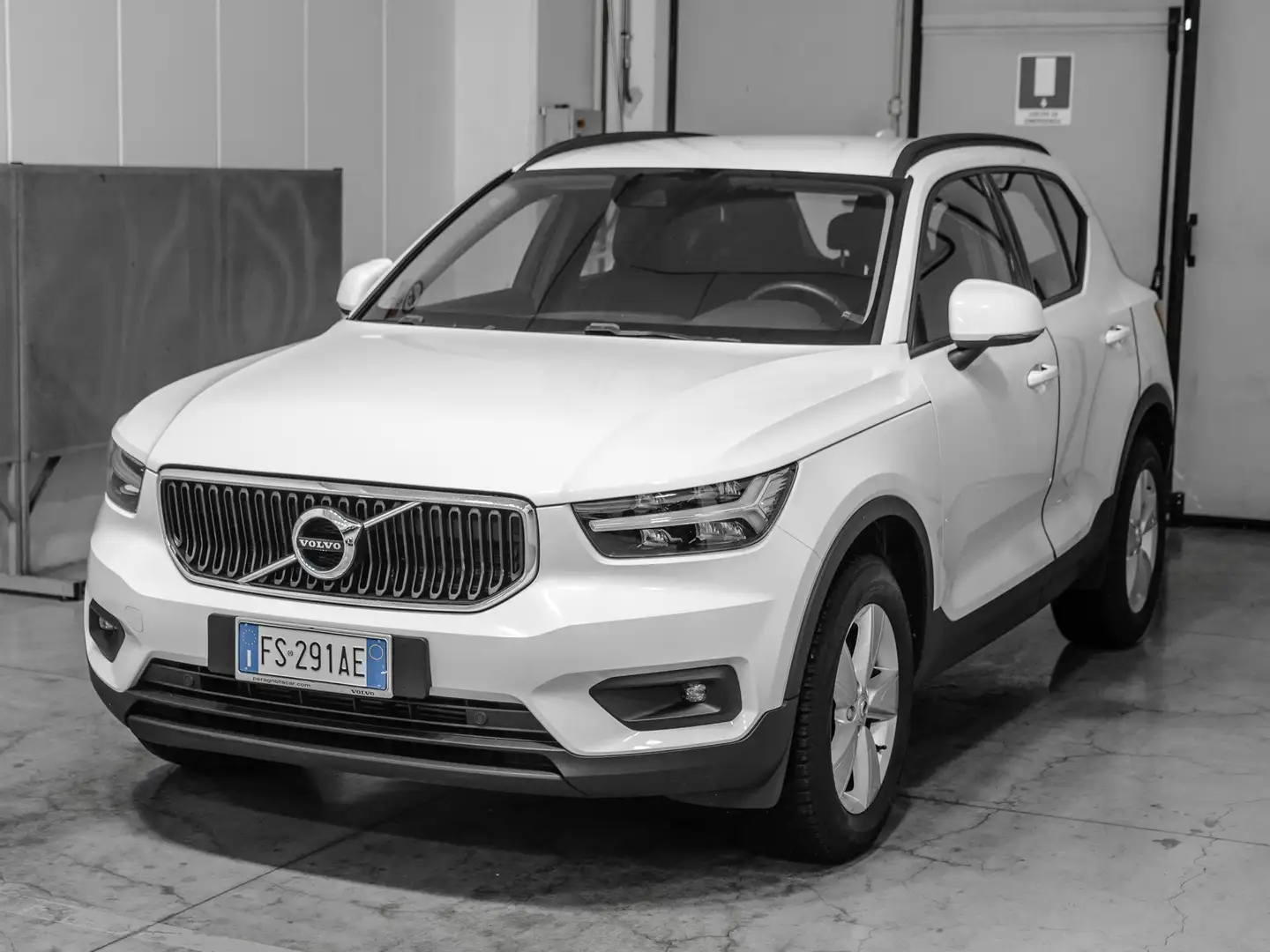 Volvo XC40 XC40 2.0 d3 DIESEL CAMBIO MANUALE Wit - 2