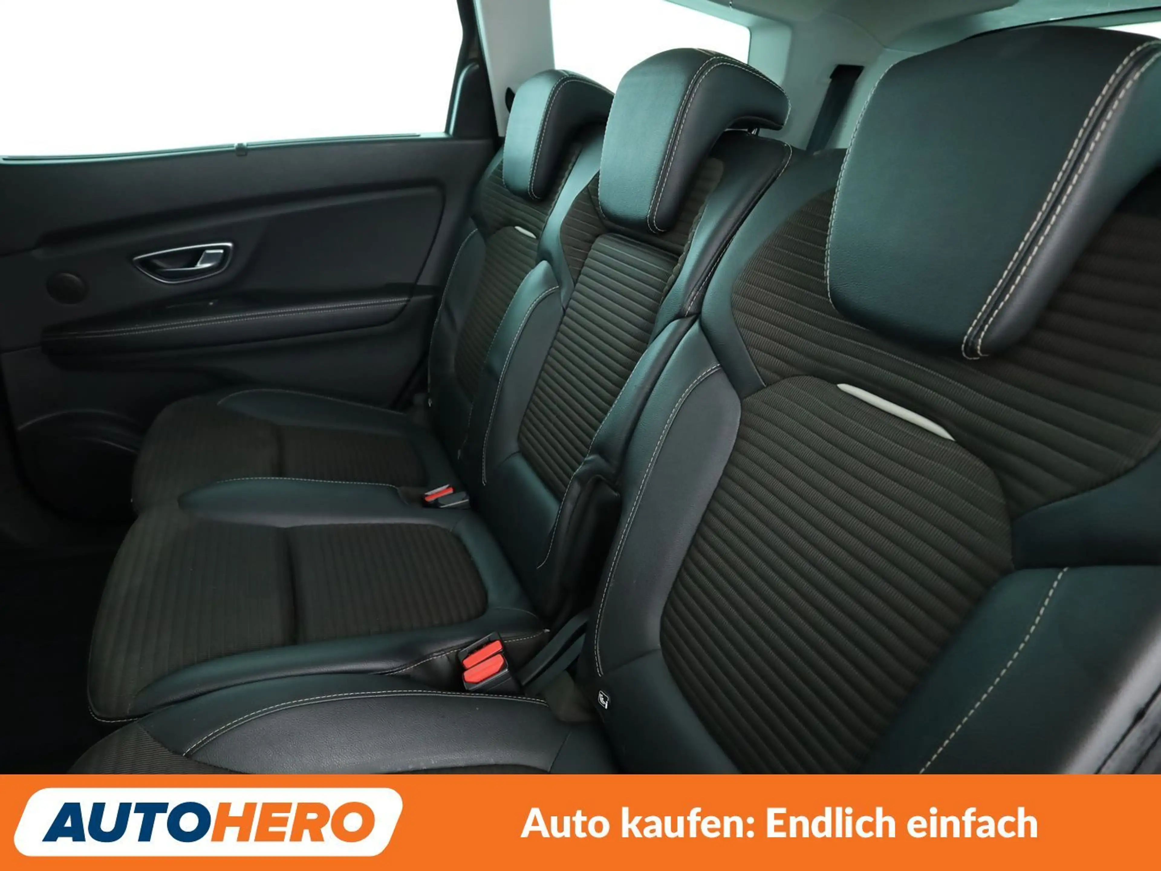 Renault Grand Scenic 1.3 TCe BOSE-Edition *NAV*TEMPO*CAM*PDC*SHZ*ALU* — photo 14