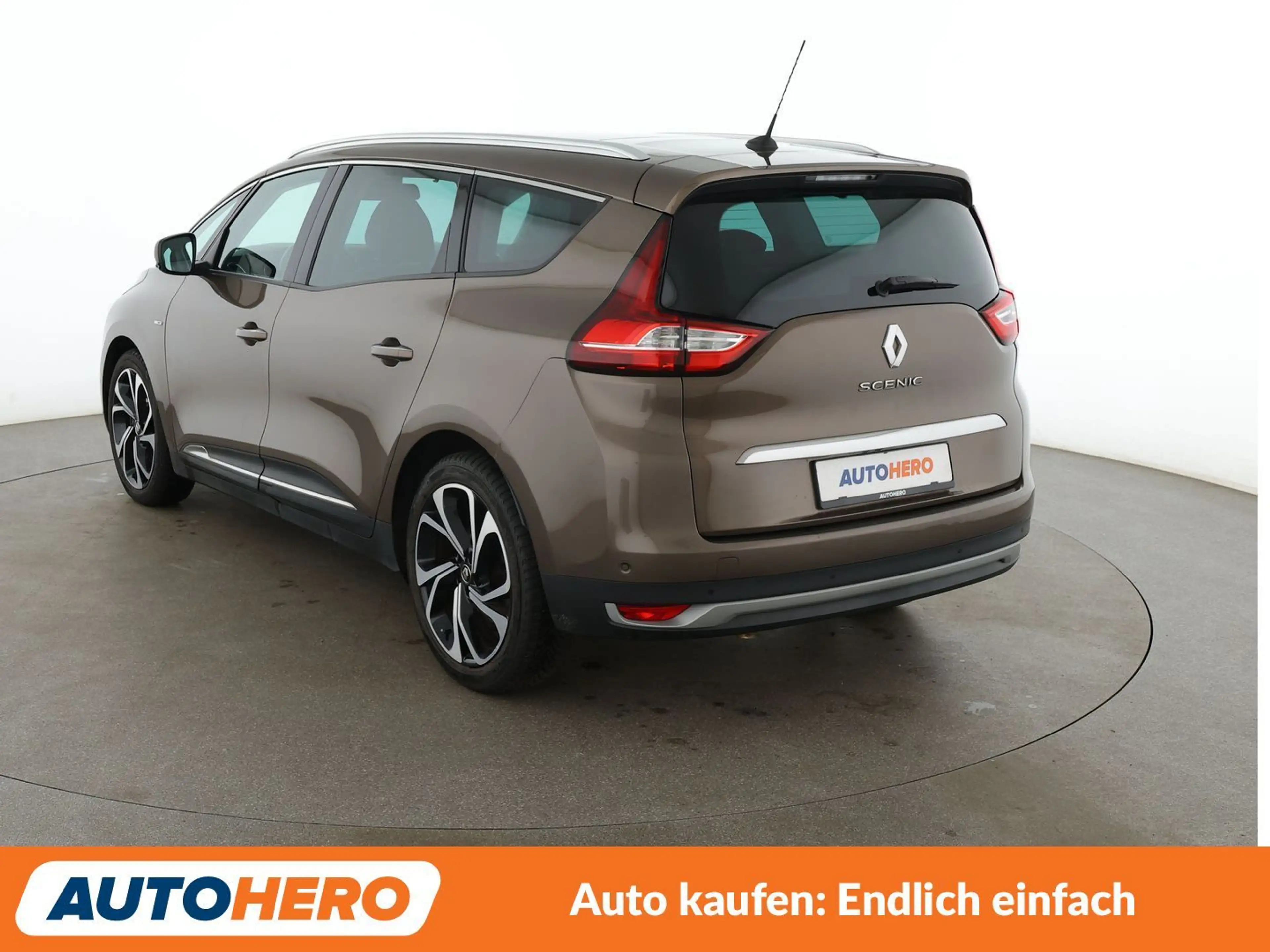 Renault Grand Scenic 1.3 TCe BOSE-Edition *NAV*TEMPO*CAM*PDC*SHZ*ALU* — photo 4