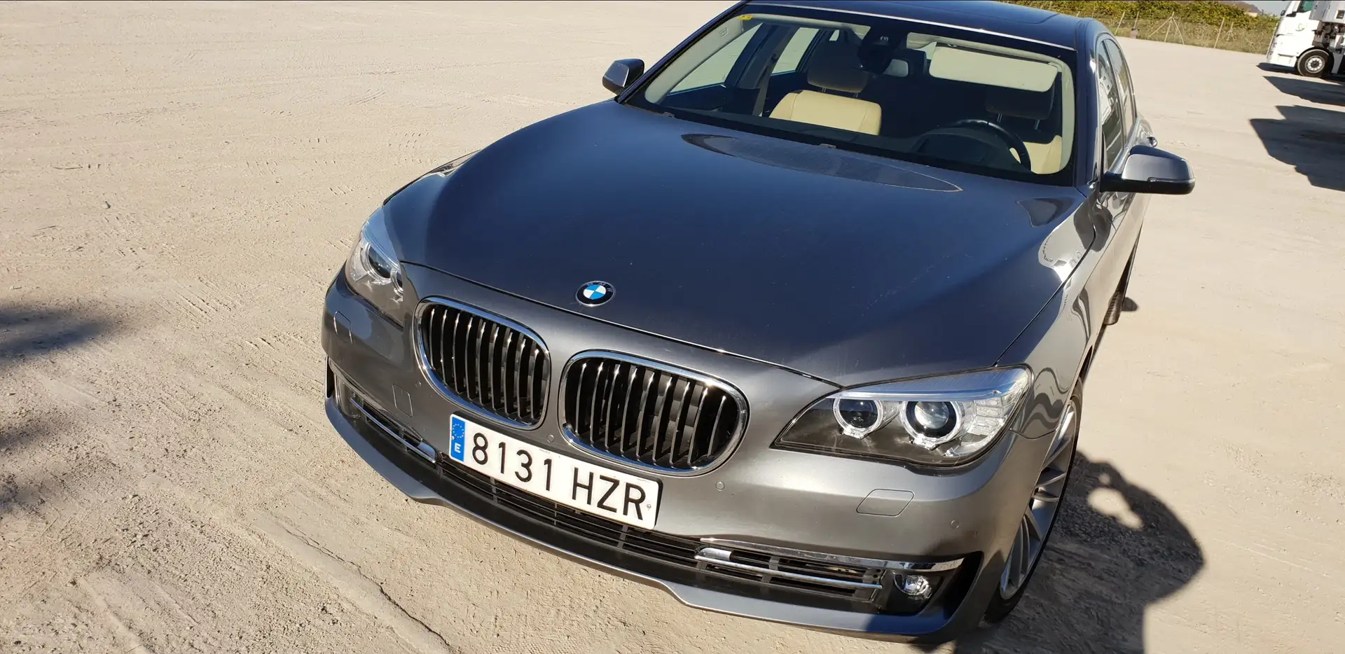 BMW 730 730dA Stříbrná - 1