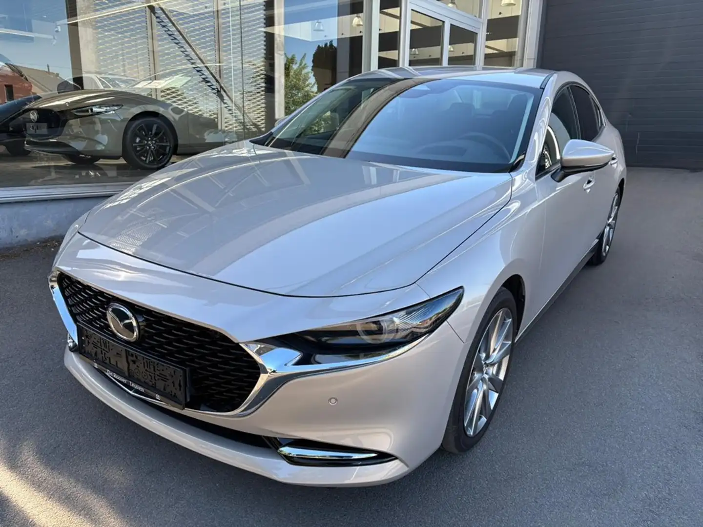 Mazda 3 Sedan e-SKY X Exclusive-Line + DASO + DESI + COMB Bej - 1