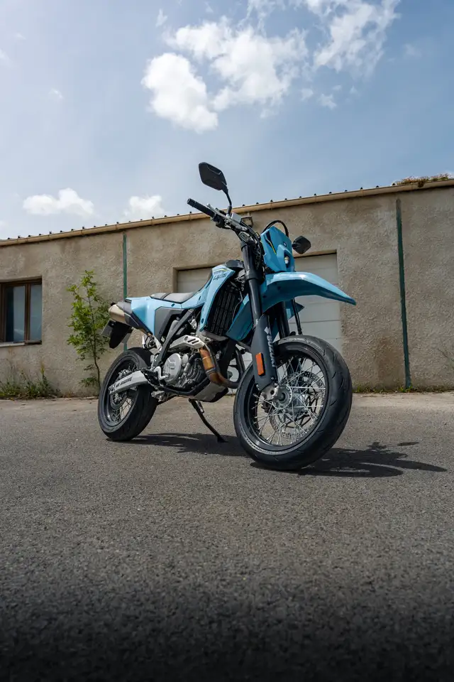 Suzuki DR-Z 400