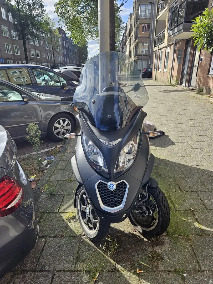 Piaggio MP3 LT Zwart - 1