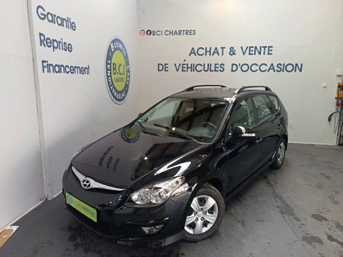 Hyundai i30 CW 1.6 CRDI115 PACK SENSATION Noir - 1