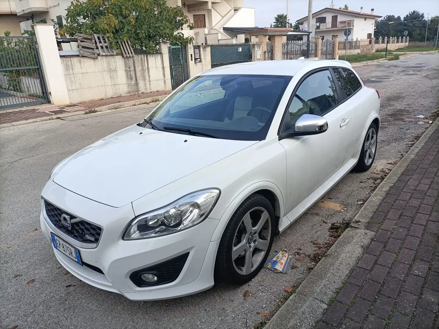 Volvo C30 1.6 d2 (drive) R-design s&s - 2