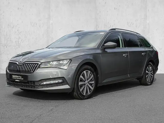 Skoda Superb view 2