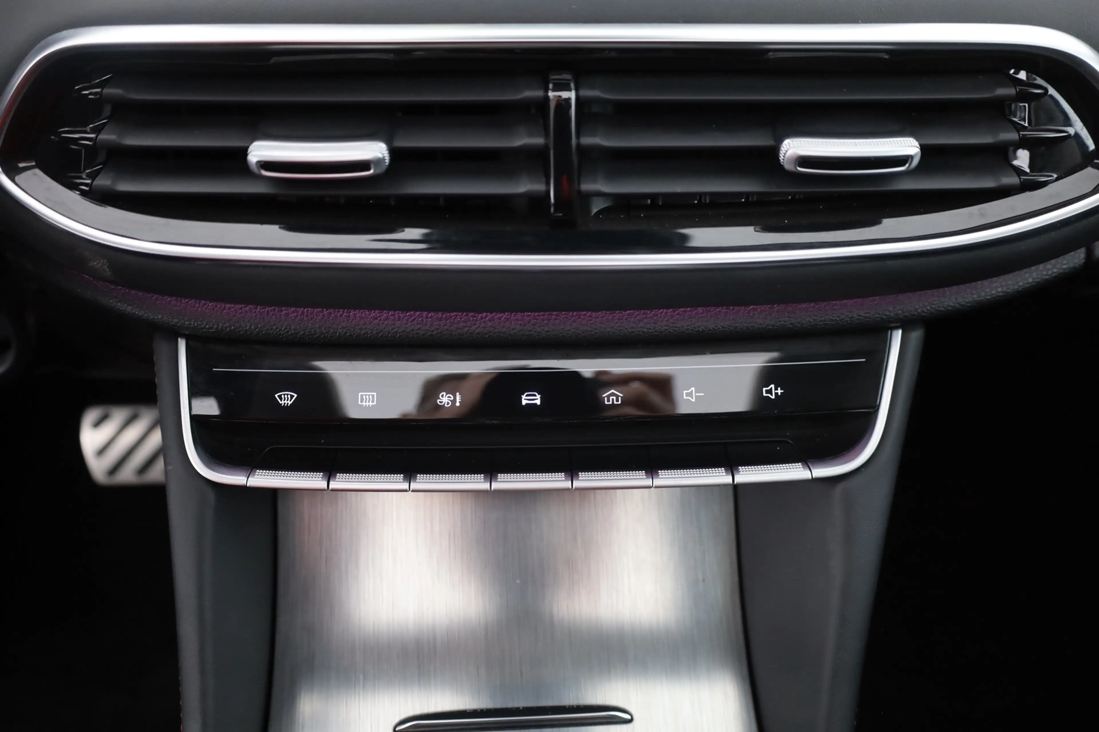 MG HS 1.5 T-GDI Luxury Aut. LED ACC Navi 360° Pano — photo 12