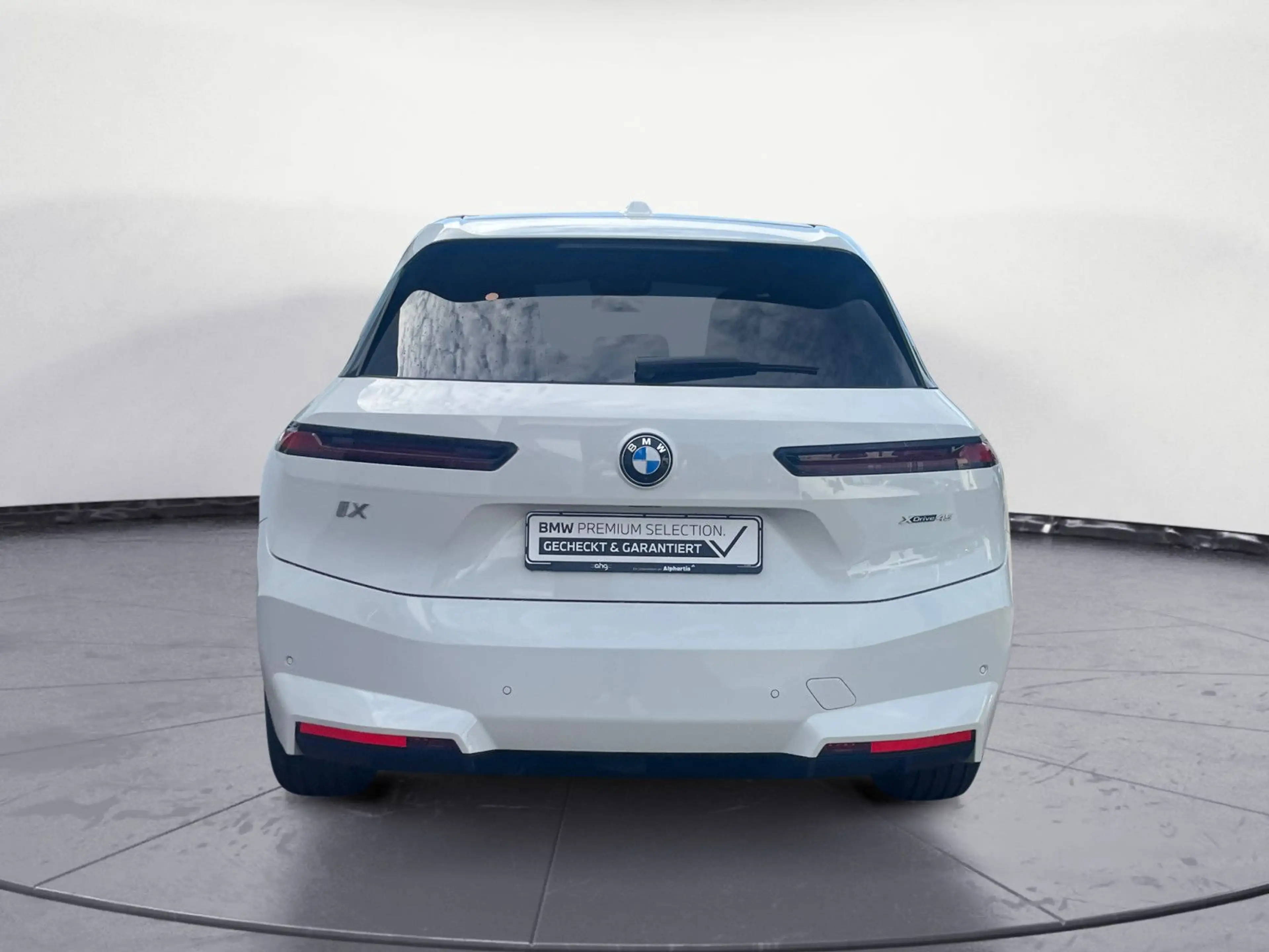 BMW iX xDrive45 Navi Tempom.aktiv Bluetooth PDC MP3 — photo 5