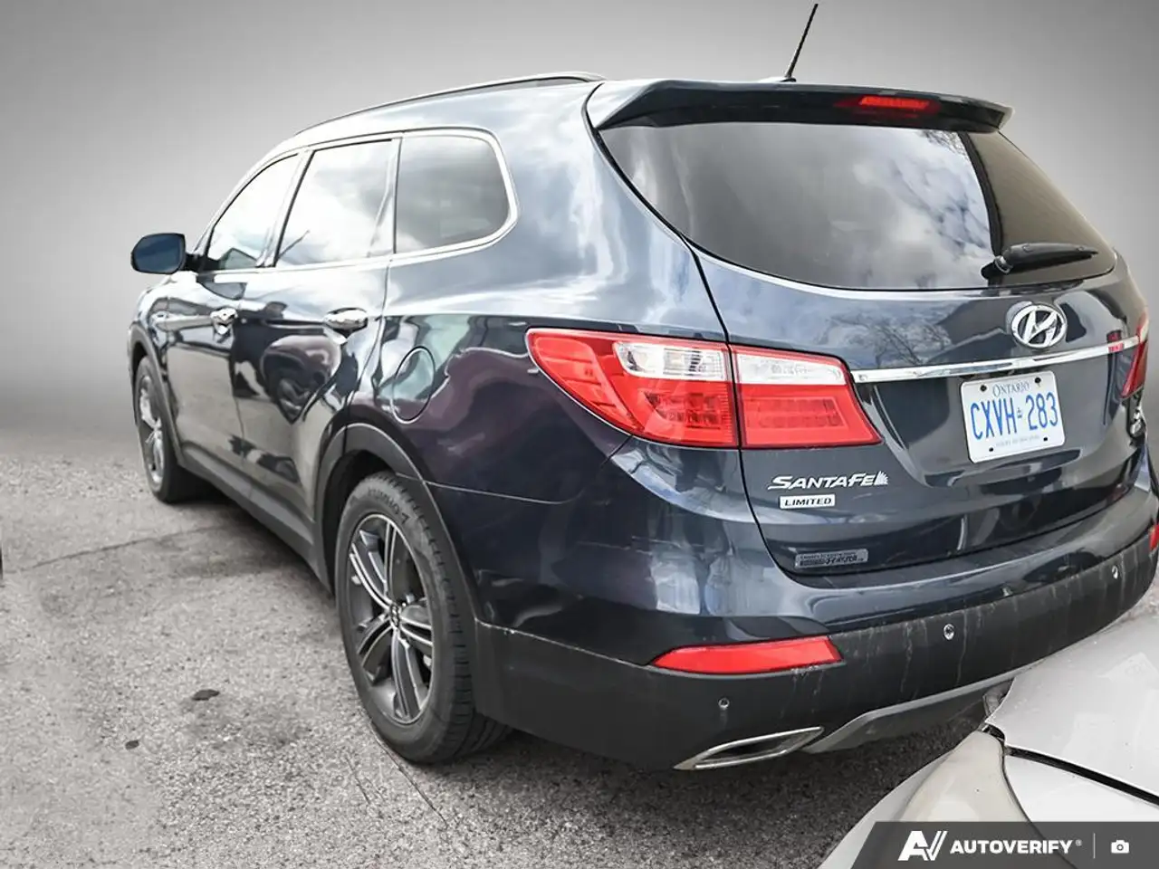 Hyundai SANTA FE photo Hyundai SANTA FE