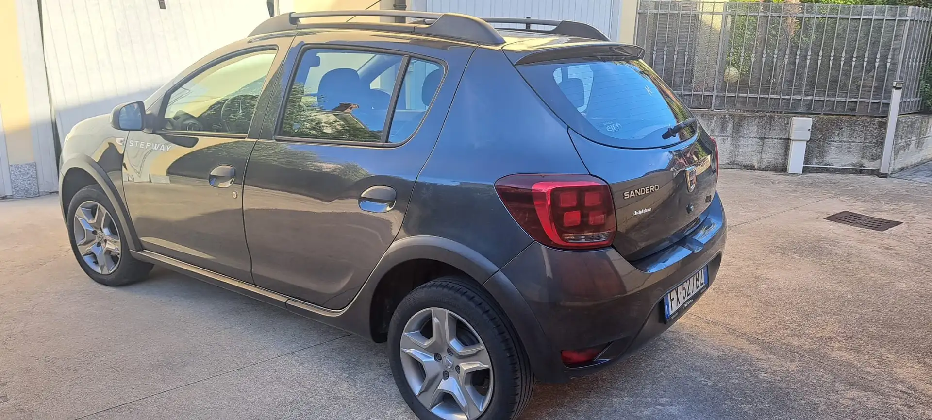 Dacia Sandero STEPWAY Nero - 1