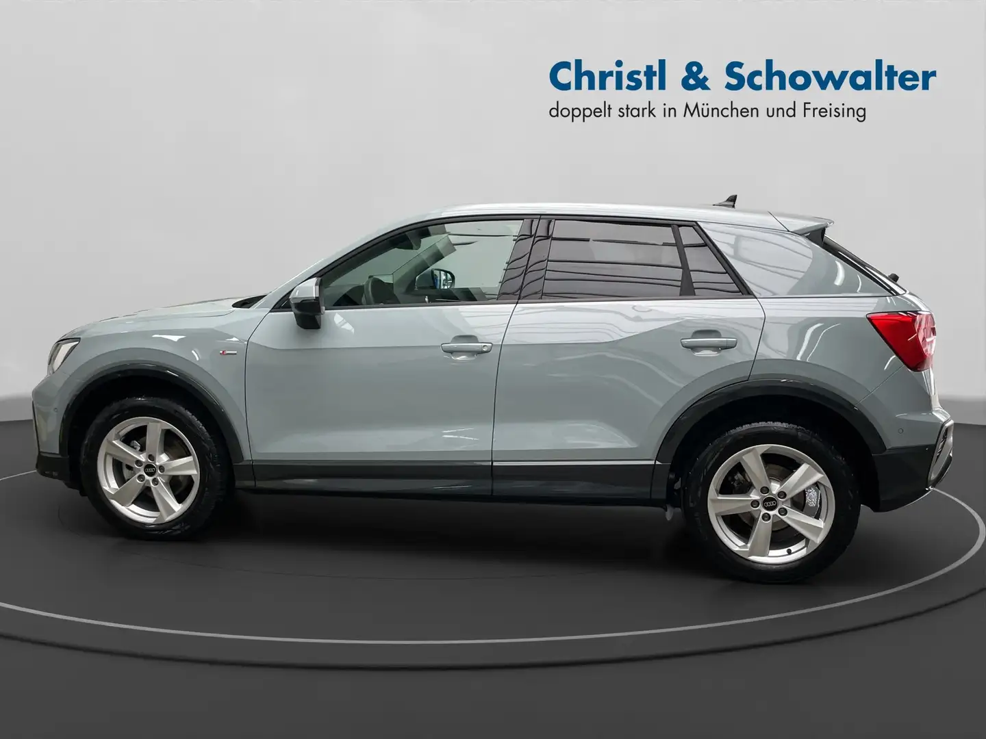 Audi Q2 35TFSI S tronic S line STHG AHK NAVI LED RFK Grau - 2