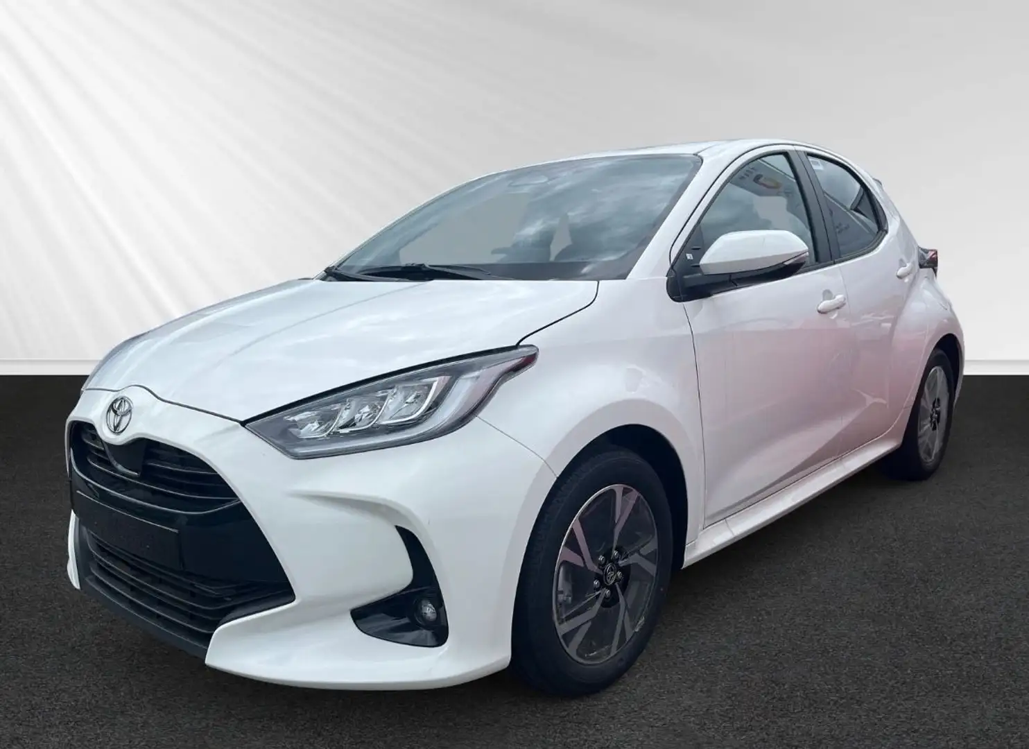 Toyota Yaris 1,5l Hybrid Teamplayer Weiß - 2
