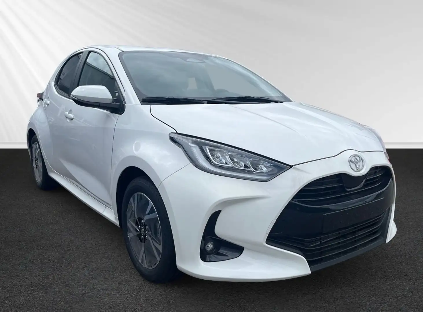 Toyota Yaris 1,5l Hybrid Teamplayer Weiß - 1