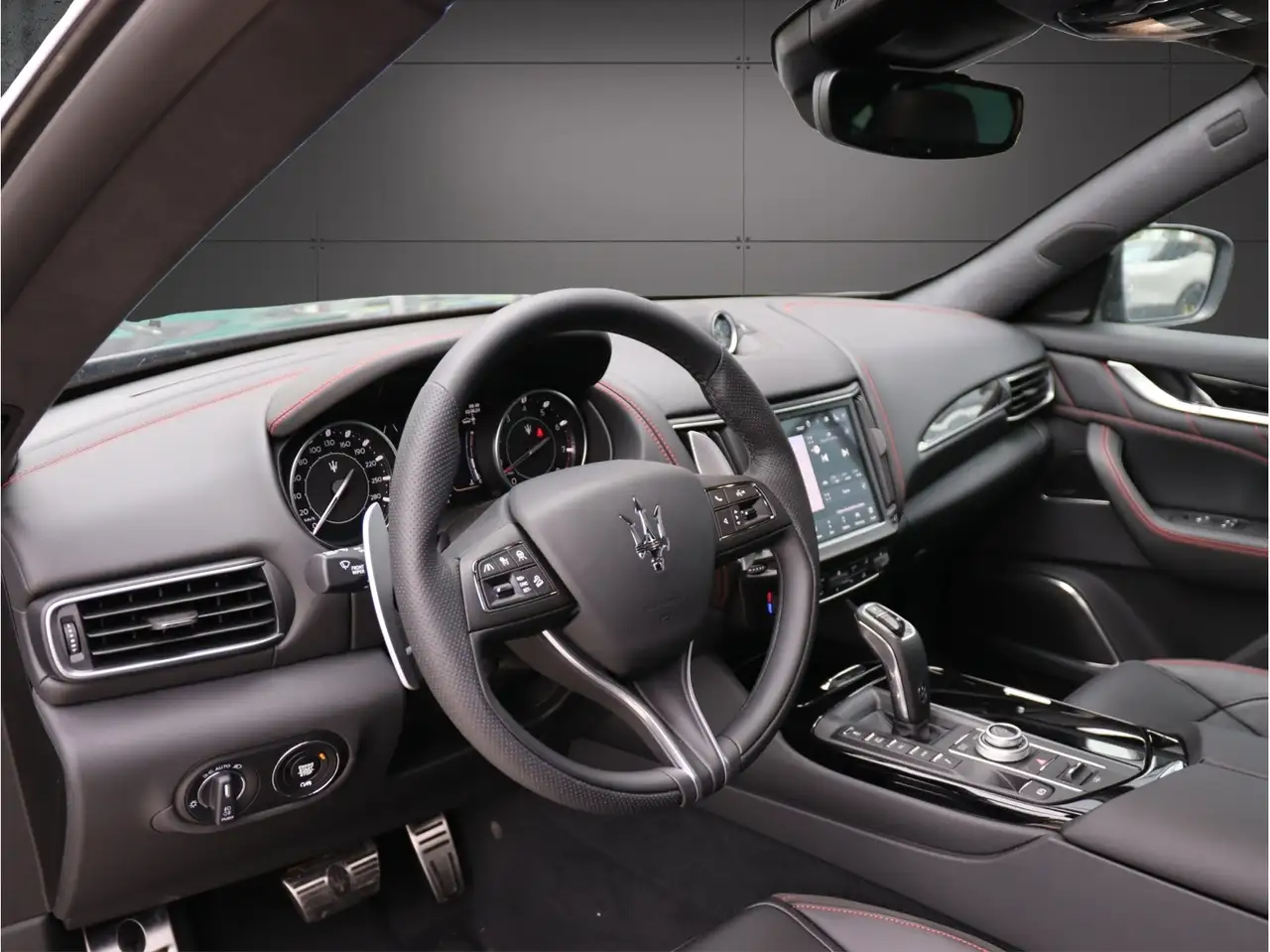 Maserati Levante 2025 — фото 14
