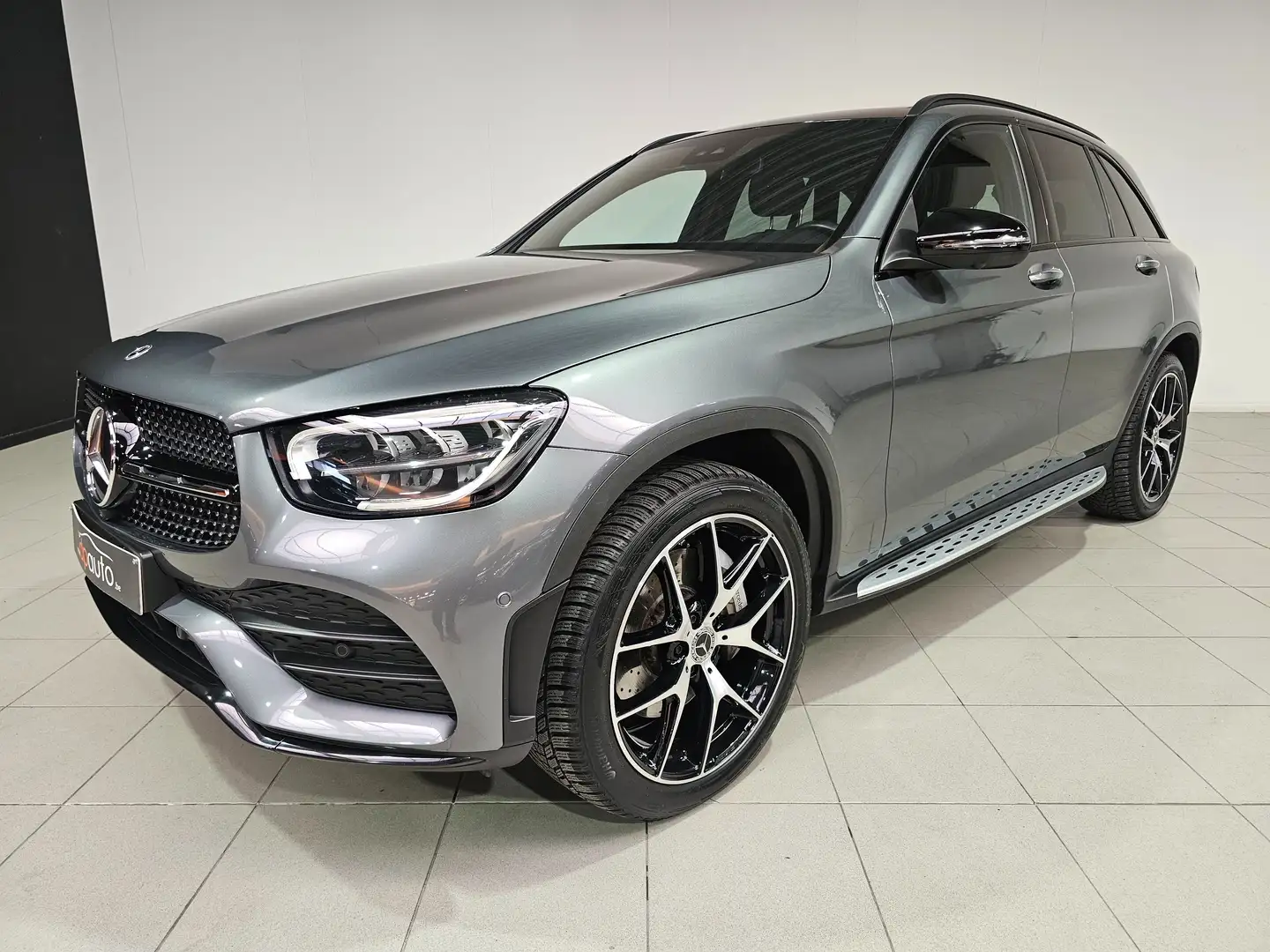 Mercedes-Benz GLC 300 GLC 300 de 4Matic 9G-TRONIC AMG Line Grijs - 2
