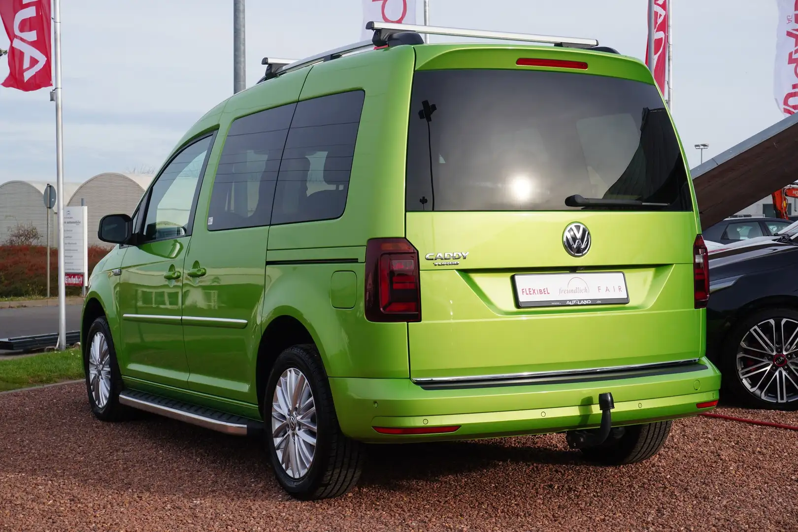 Volkswagen Caddy 2.0 TDI Highline Bi-Xenon Navi ACC Kamera Vert - 2