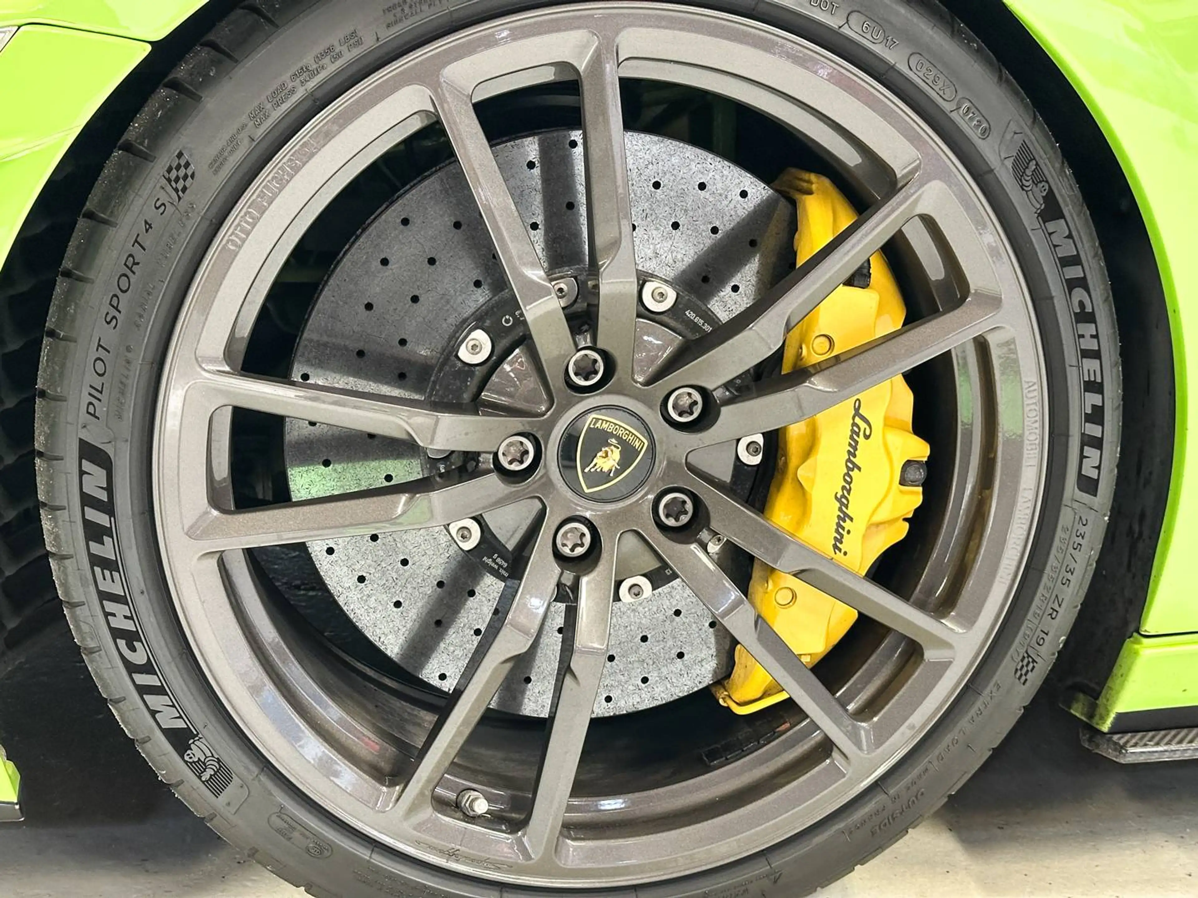 Lamborghini Gallardo Gallardo LP570-4 Spyder E-Gear Performante — photo 7
