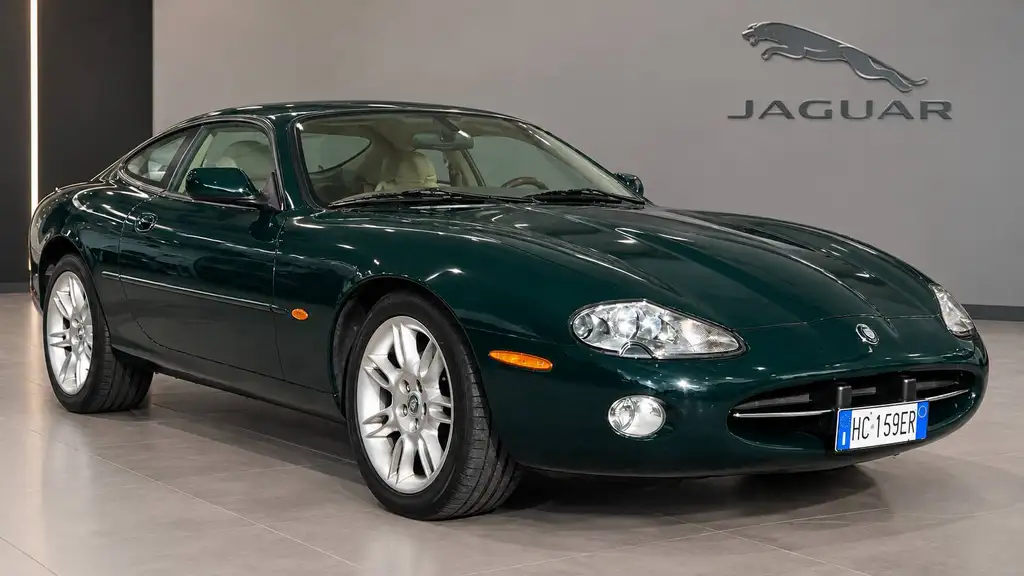 Jaguar XK8 2001 из Европы — купить под ключ