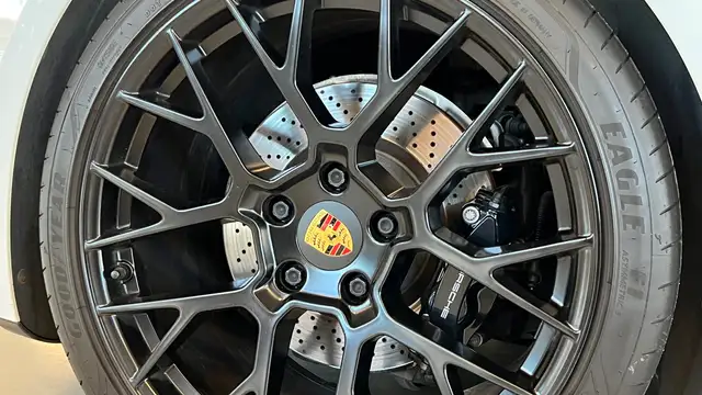 Porsche 992 Carrera 4S Burmester Sport-Design ACC SELTEN! Ansicht 18