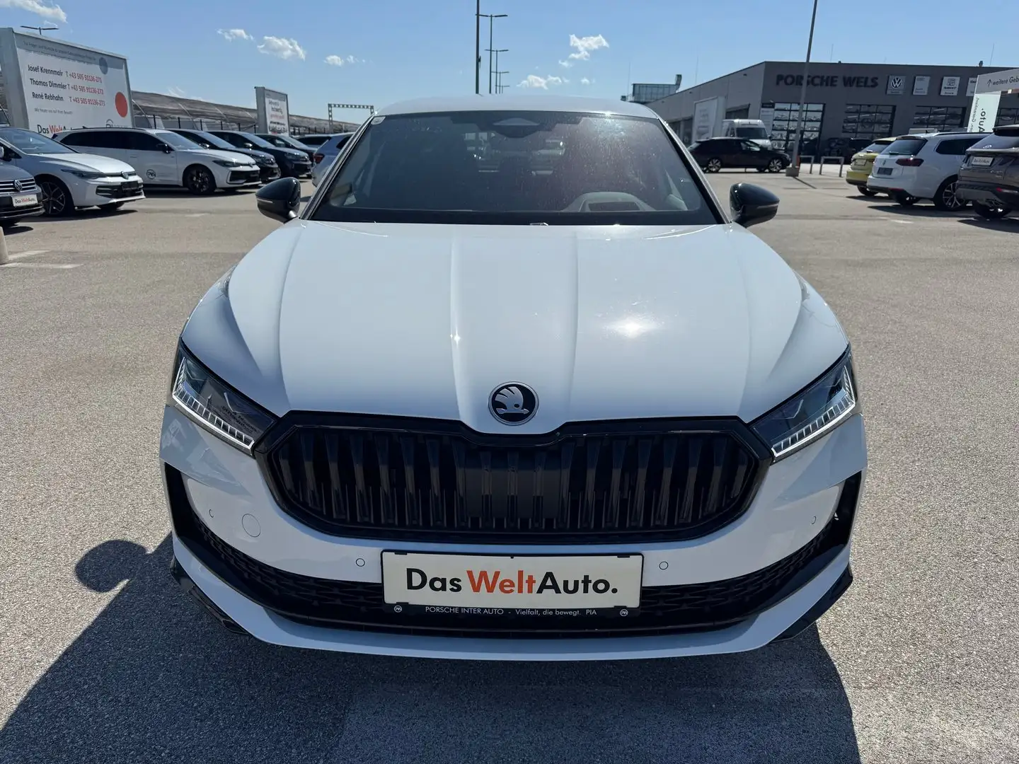 Skoda Superb Sportline TSI mHEV DSG Weiß - 2
