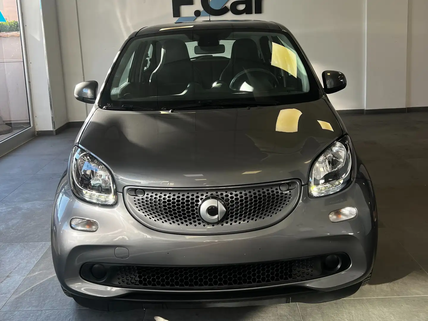 smart forFour Forfour 0.9 t Prime 90cv twinamic my19 Gris - 1