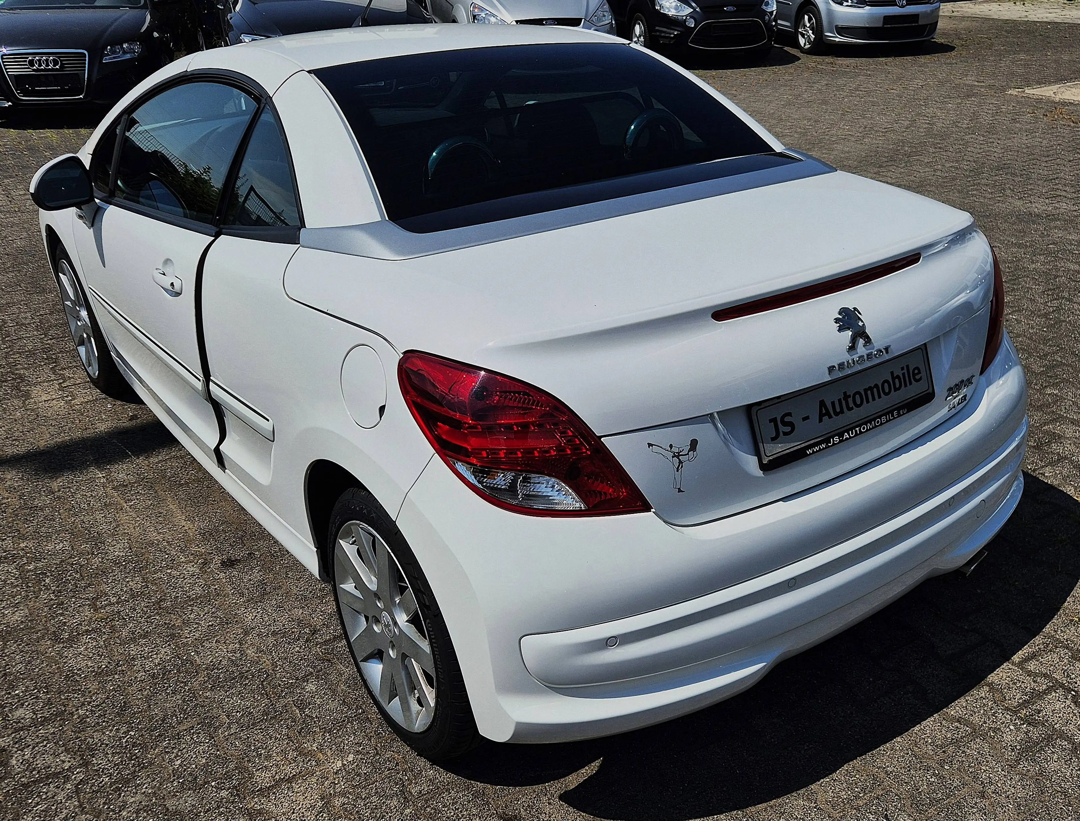 Peugeot 207 207CC CABRIO ALLURE 1HD LEDER NAVI CLIMATR. SHZ PDC LM BLUETOOTH — photo 6