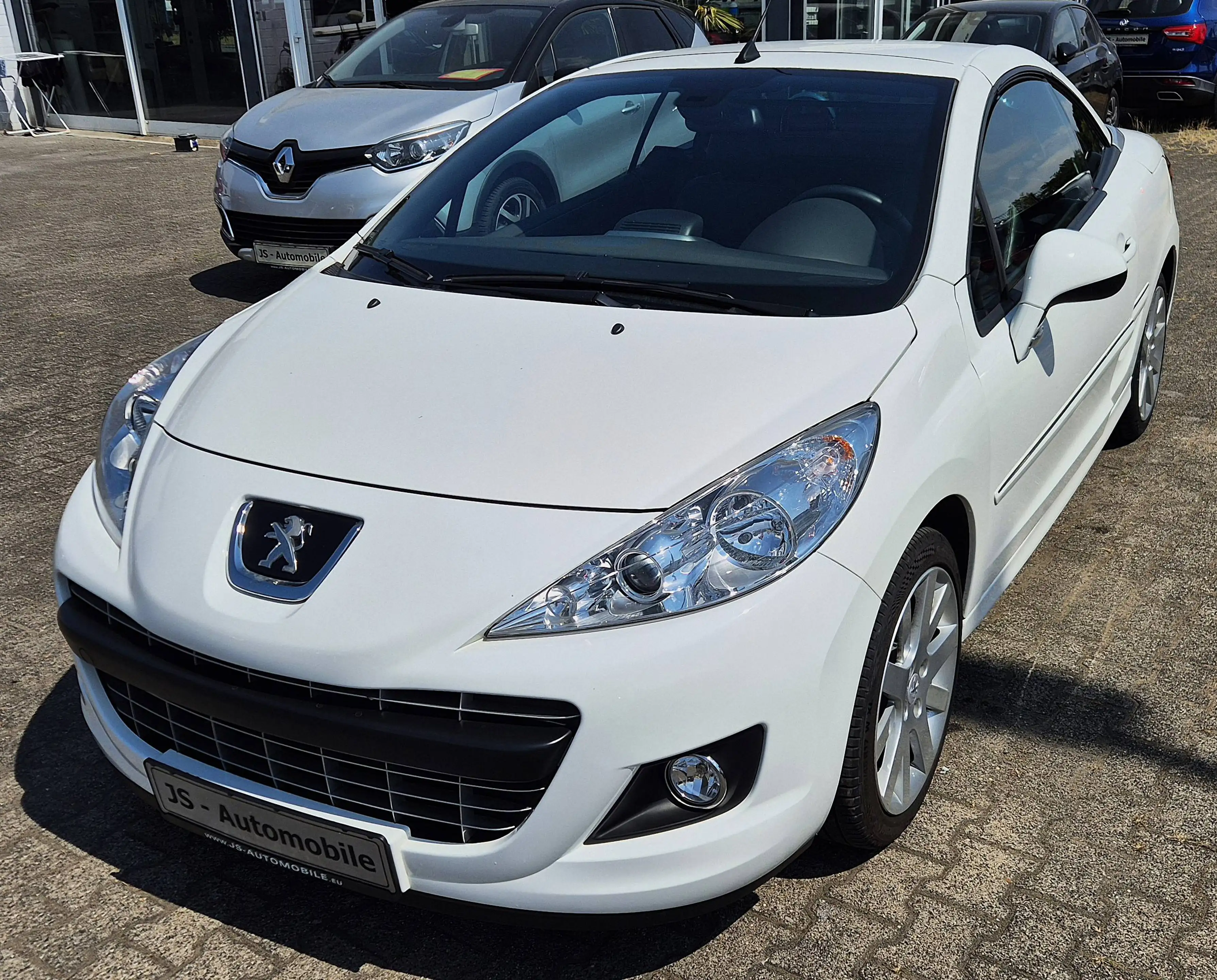 Peugeot 207 207CC CABRIO ALLURE 1HD LEDER NAVI CLIMATR. SHZ PDC LM BLUETOOTH