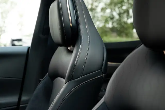 Lynk & Co 08 view 20