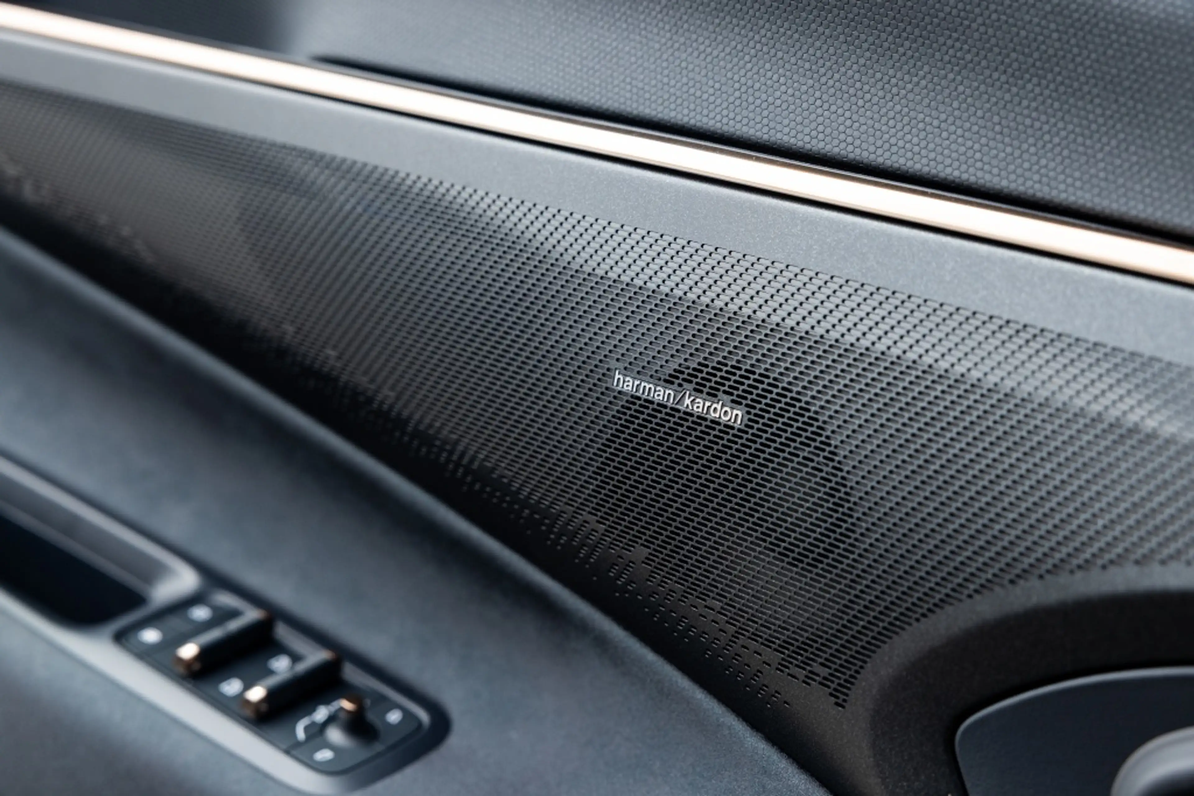 Lynk & Co 08 1.5 More — photo 42