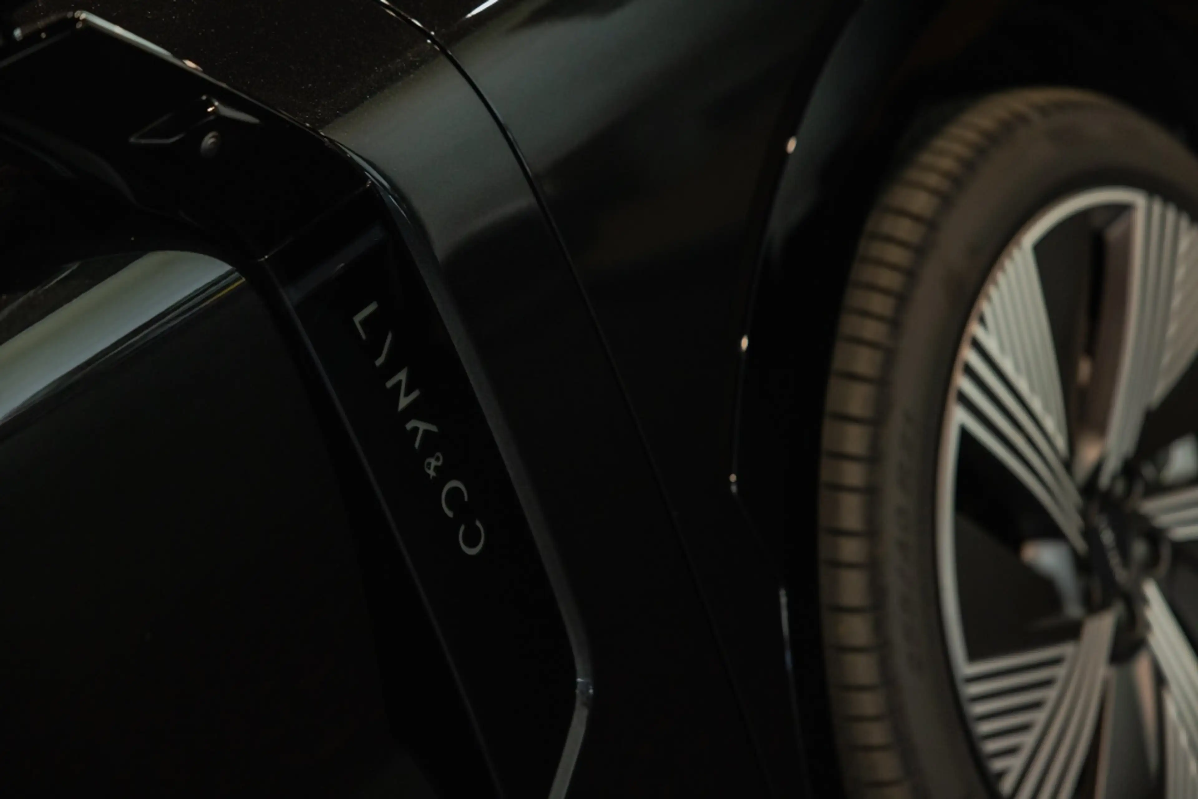 Lynk & Co 08 1.5 More — photo 44
