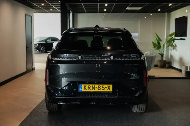 Lynk & Co 08 view 10