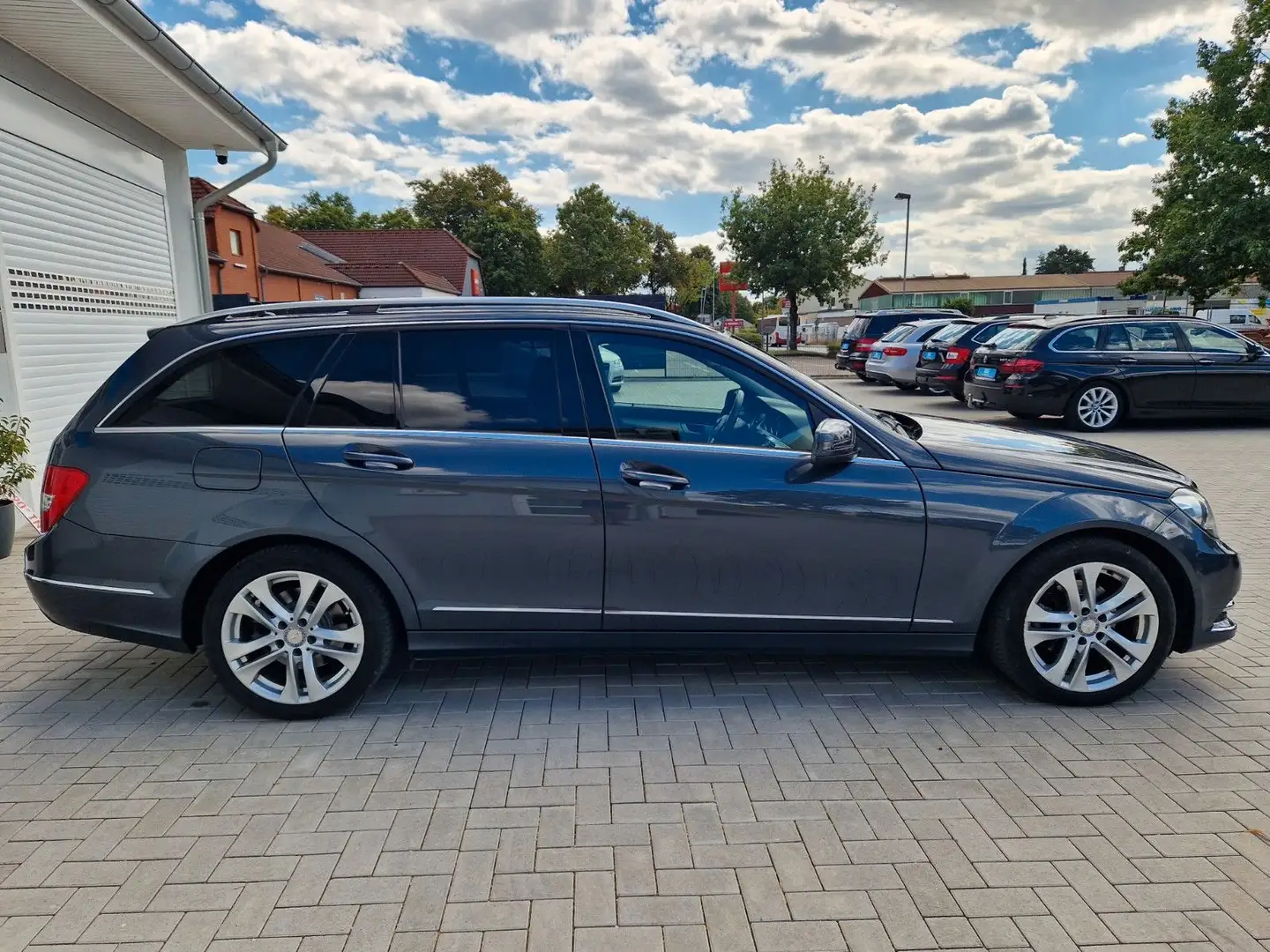 Mercedes-Benz C 220 CDI+Automatik+Navi+Xenon Grau - 2