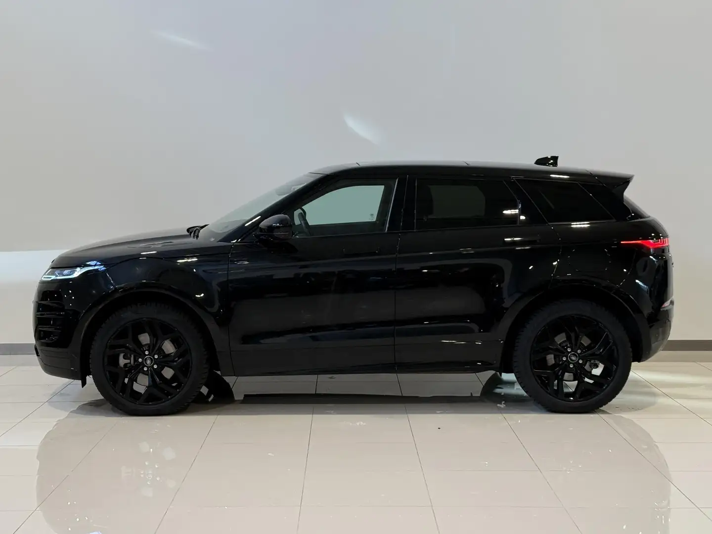 Land Rover Range Rover Evoque 1.5 P300e PHEV AWD Dynamic SE | Pano Schuif/Kantel Zwart - 2