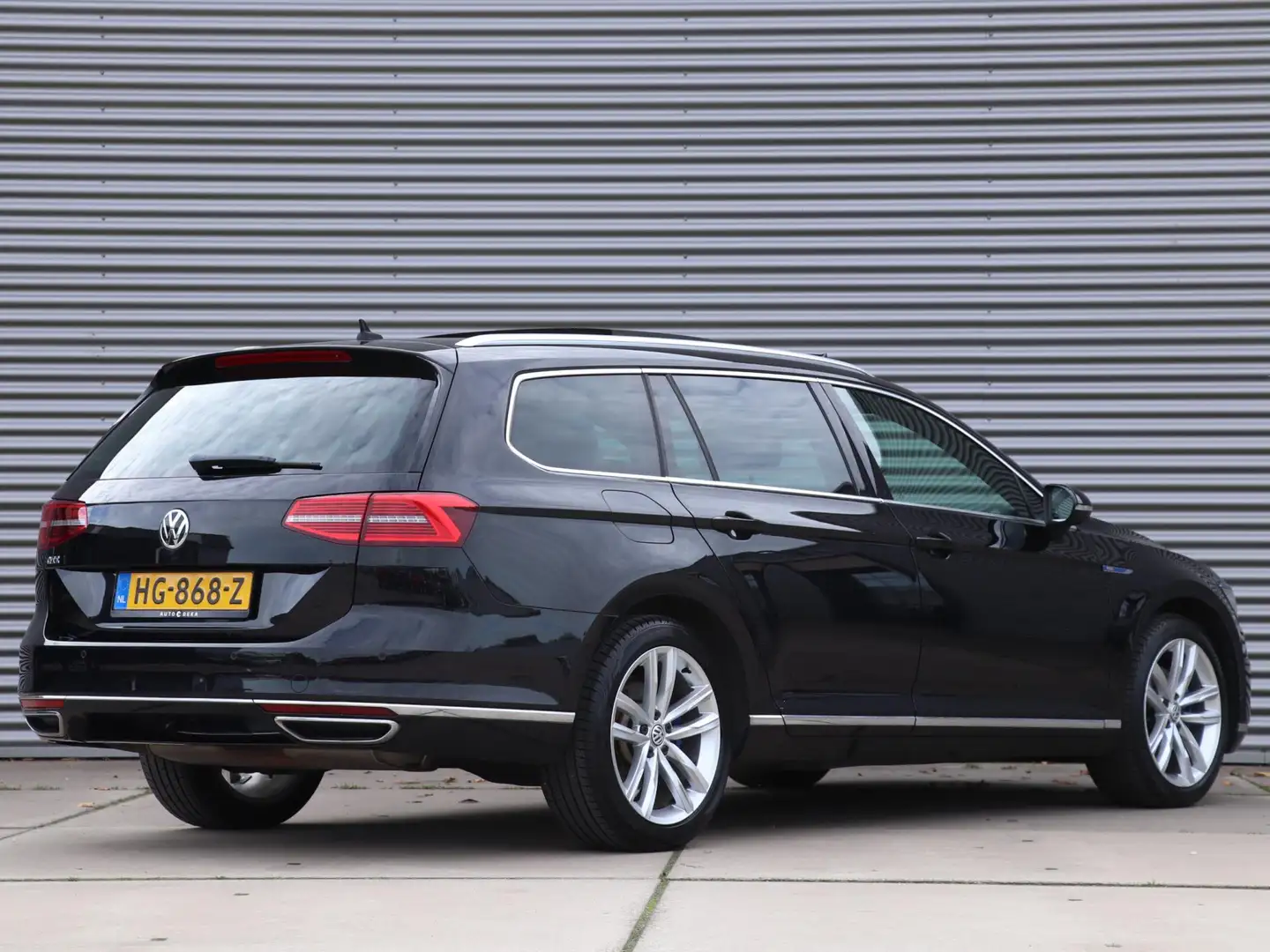 Volkswagen Passat Variant 1.4 TSI GTE Highline *Panodak*Leder/alcantara* Zwart - 2