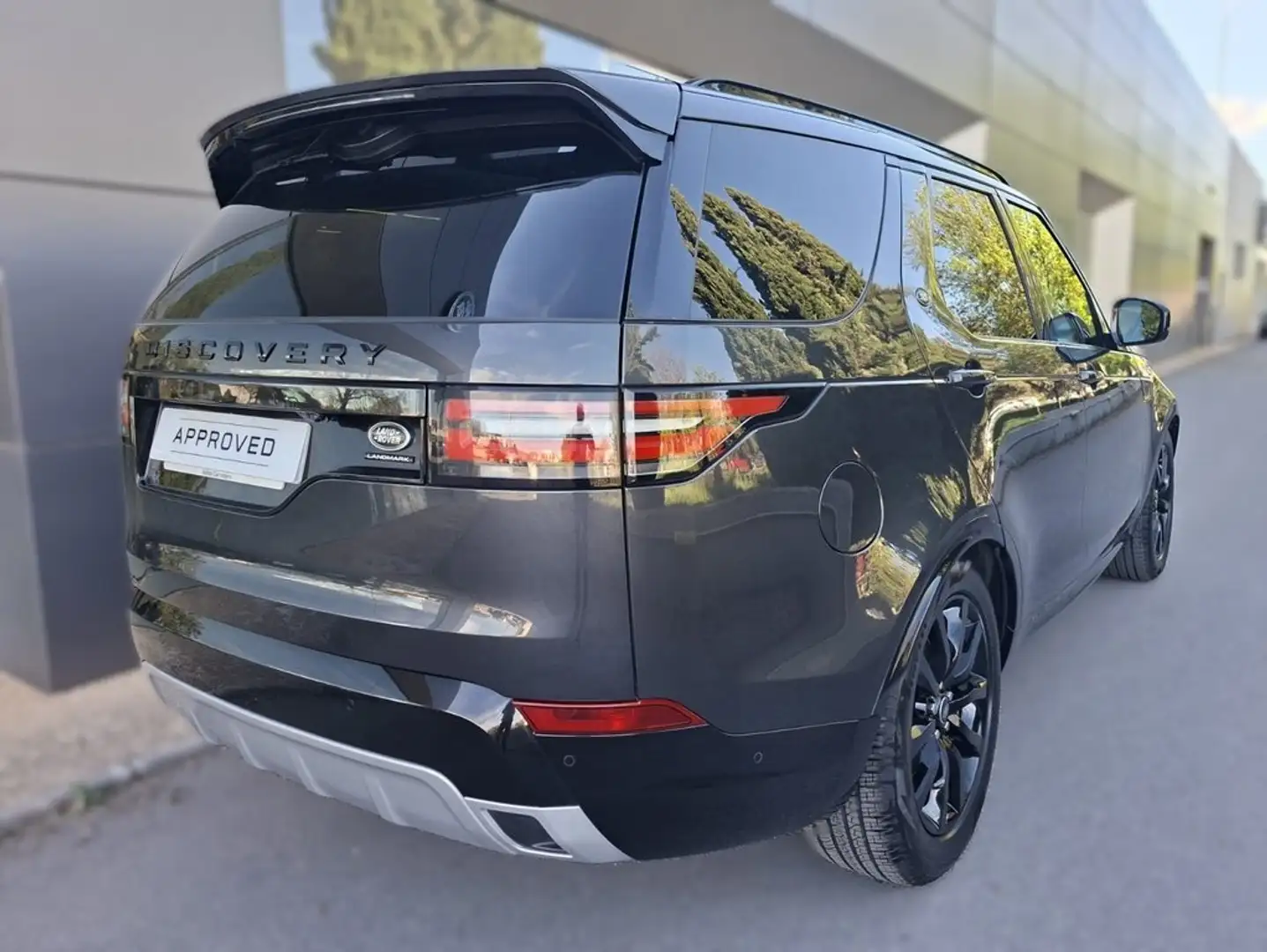 Land Rover Discovery 3.0SDV6 Landmark Aut. Gris - 2