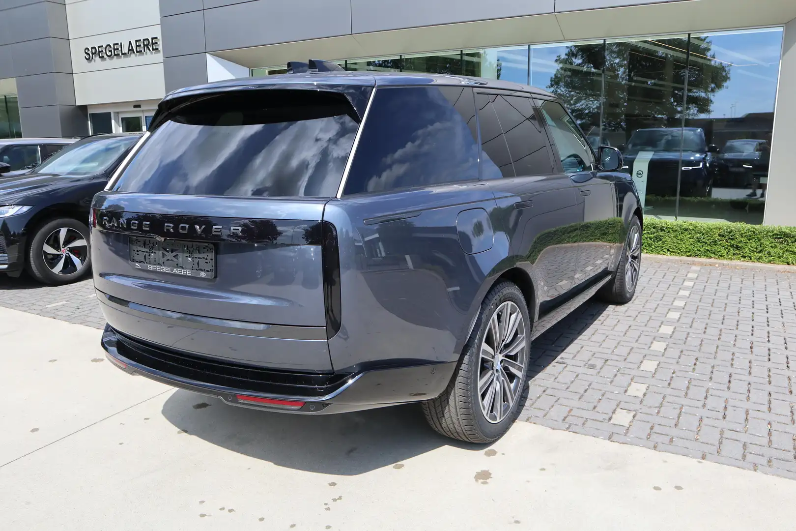 Land Rover Range Rover SWB P460e HSE AWD Auto. 25MY Bleu - 2